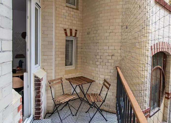 Yeti & Wilka W Centrum Chorzowa - Yeti خوجوف