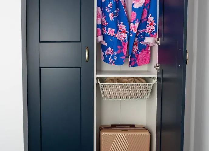 Yeti & Wilka W Centrum Chorzowa - Yeti خوجوف